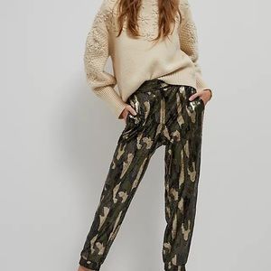 NWT Anthropologie Nikky Camo Sequined Trouser Joggers, Size M